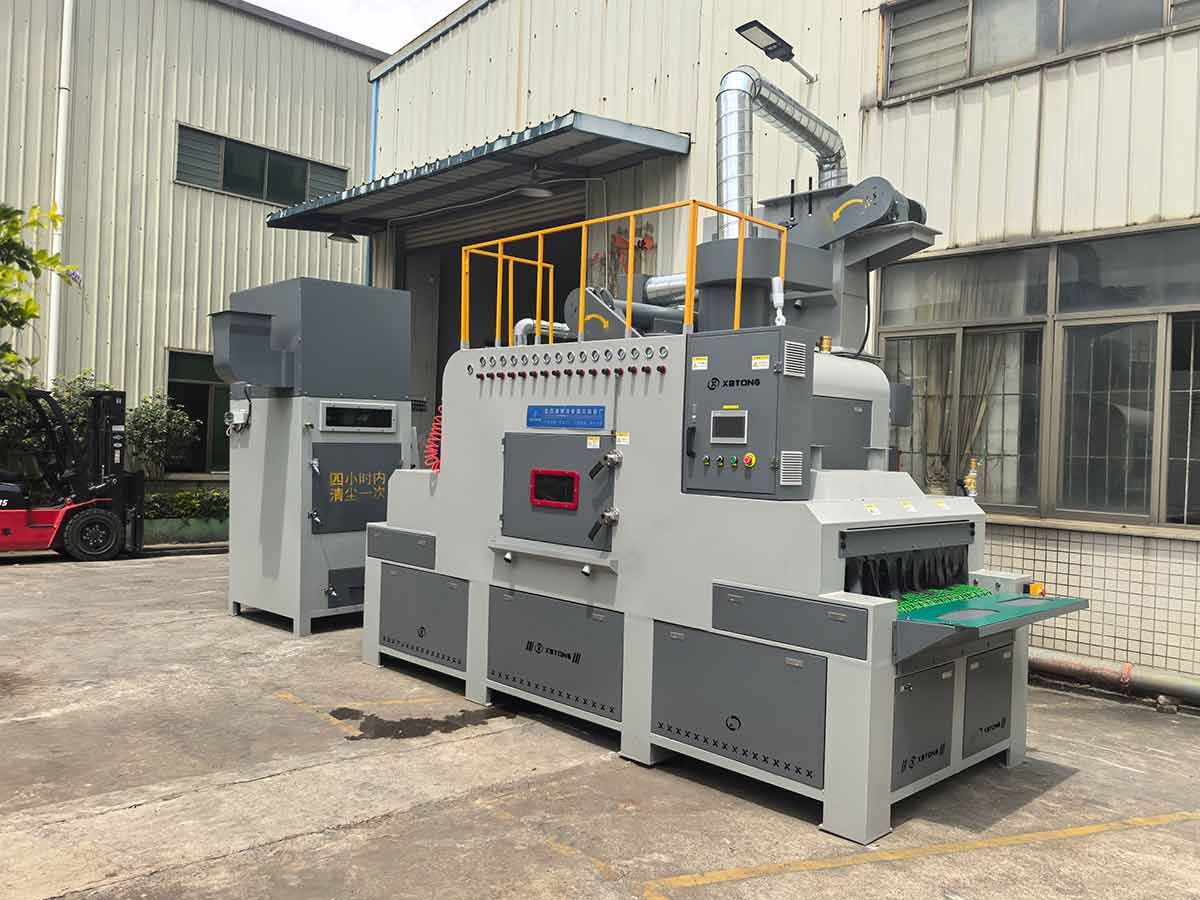 深圳百超機(jī)械生產(chǎn)的輸送式自動(dòng)噴砂機(jī)實(shí)拍圖片